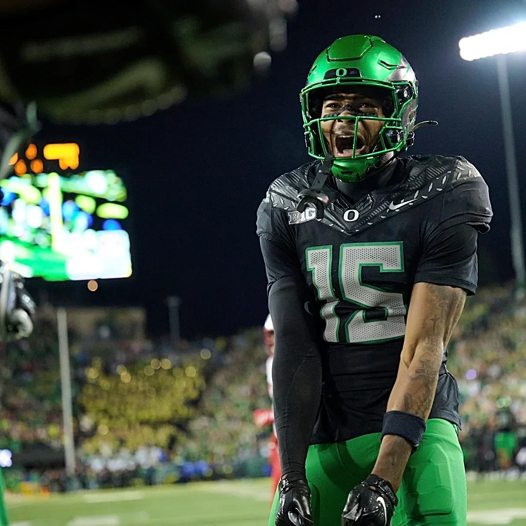 Oregon opens as double-digit road favorite vs. Illinois