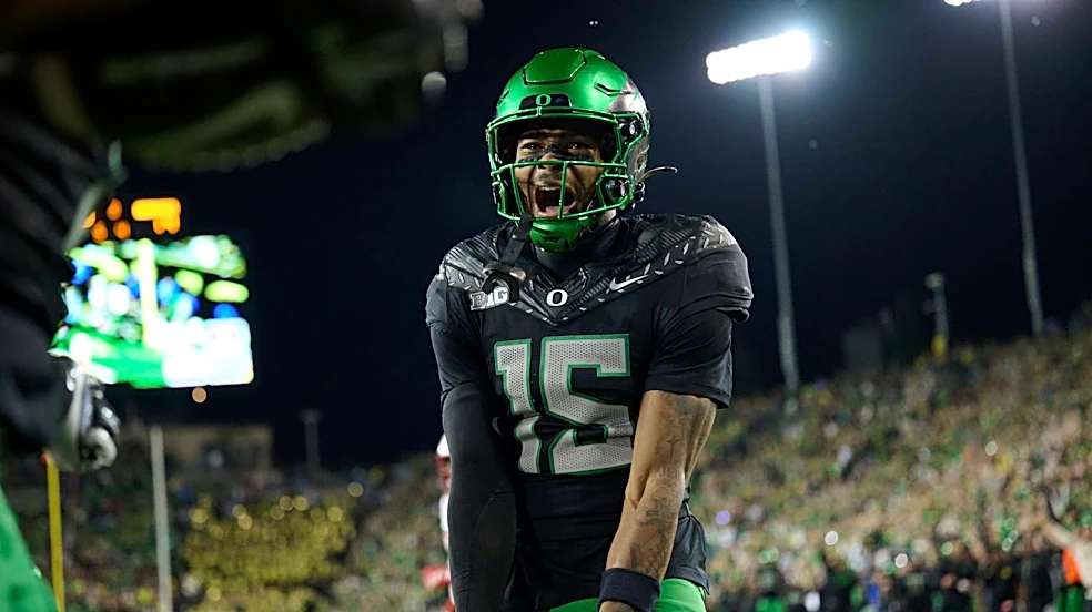 Oregon opens as double-digit road favorite vs. Illinois