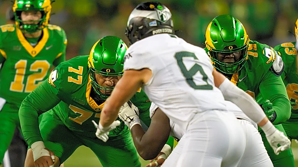 Freshman Tommy Tofi pushing for bigger role on Oregon offensive line