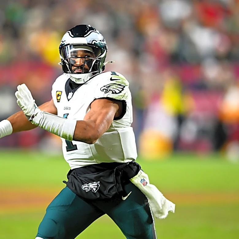 Eagles’ new offense puts spotlight squarely on Jalen Hurts entering camp