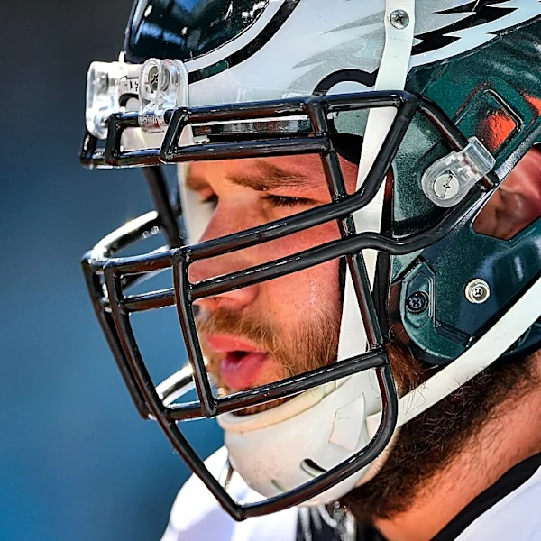 Lane Johnson misses 4th straight Eagles practice for personal reasons