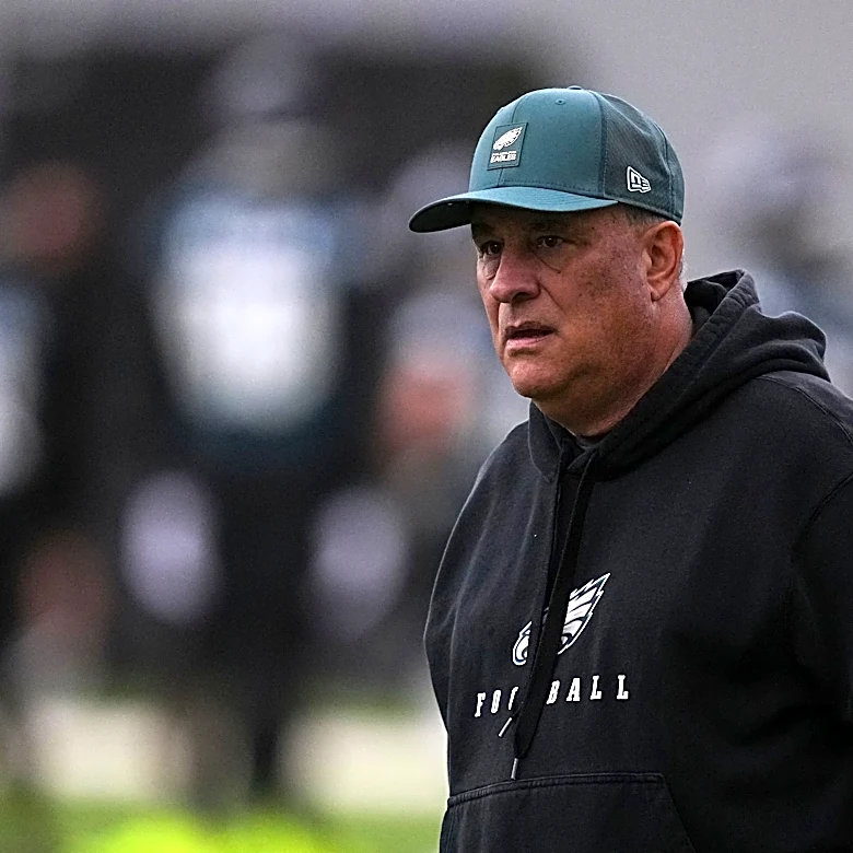 Eagles DC Vic Fangio awarded PFWA's Paul Zimmerman Award