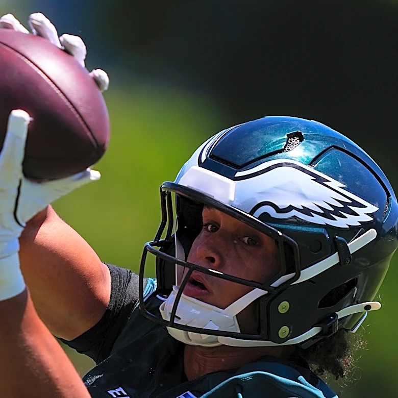 Why Eagles fans shouldn’t panic over Eli Stowers’ quiet training camp