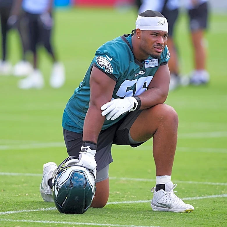 Tyler Steen embraces physical battles at Eagles training camp