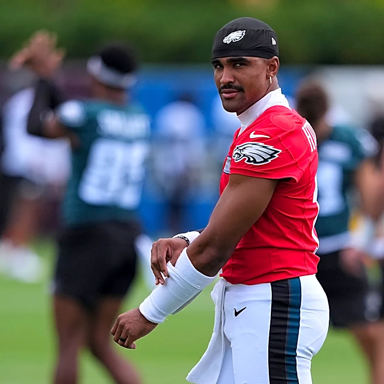 Jalen Hurts is taking the necessary risks in Sean Mannion’s offense