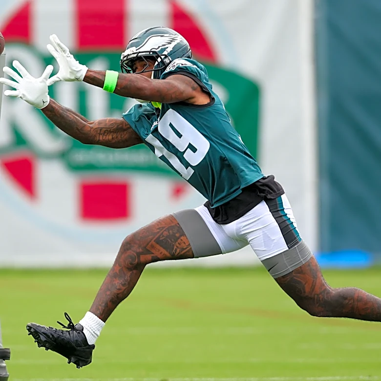 Which Eagles wide receivers have earned 53-man roster spots?