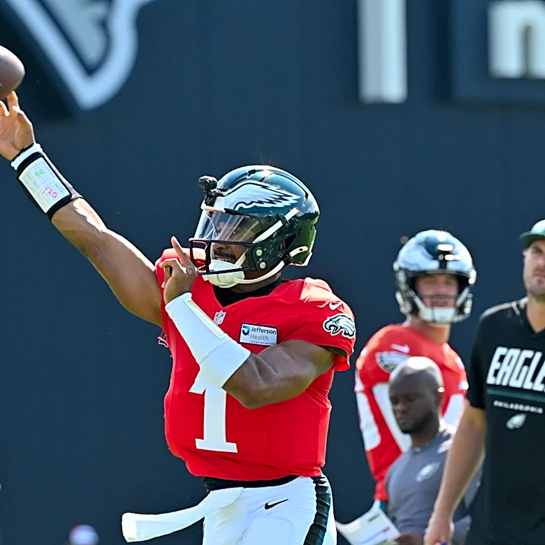 Jalen Hurts responds to criticism of his leadership style