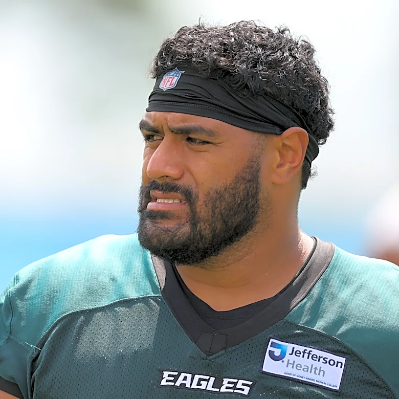 Howie Roseman explains why Jordan Mailata is an unfair standard