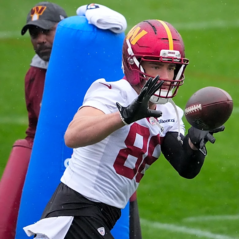 Howie Roseman addresses possibility of Zach Ertz reunion with Eagles