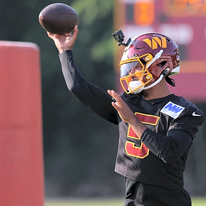 Eagles face a healthier, more commanding Jayden Daniels in opener