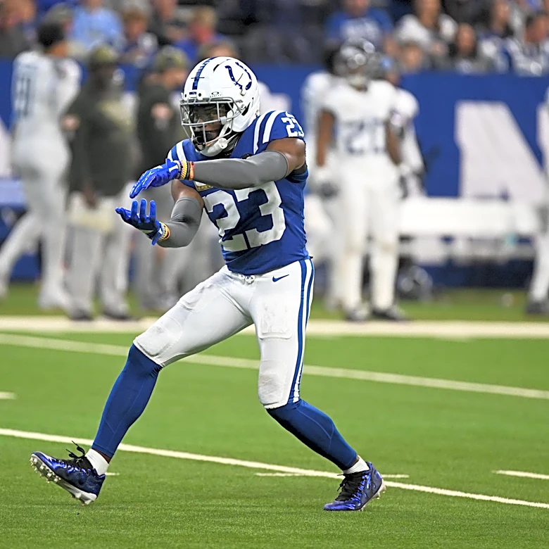 Kenny Moore’s planned role puts Marcus Epps under the microscope