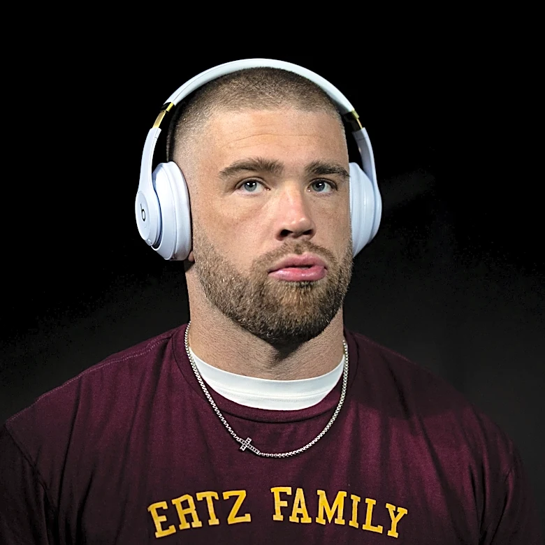 Zach Ertz elevated for Eagles-Bears, set for first game back with Philly