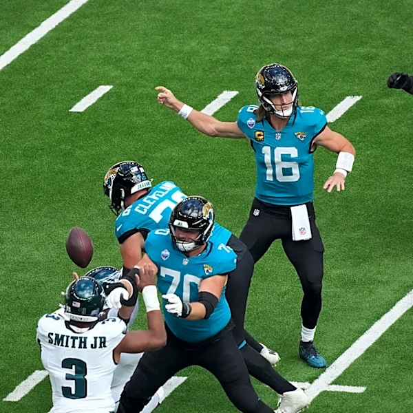 Eagles-Jaguars halftime takeaways: Jalen Carter dominates