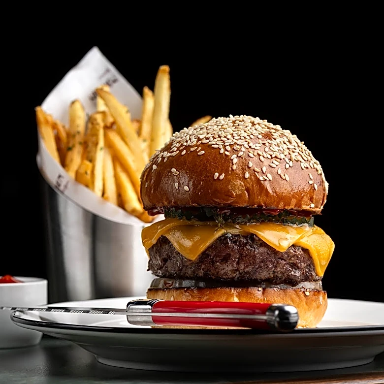 The Best Burgers in Los Angeles, According to Eater Editors