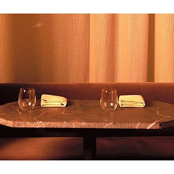 Actually, Dining Side-by-Side in Restaurants Is Good