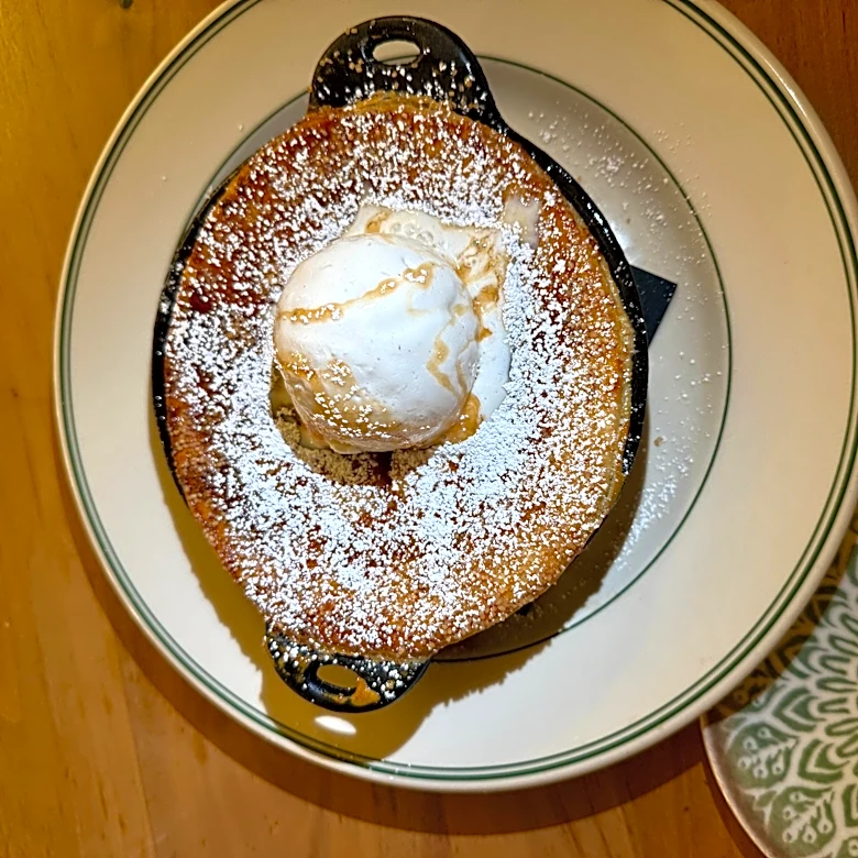 Apple Pie a La Mode Is the Move at This New Downtown Diner