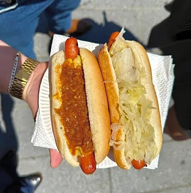A 90-Year-Old New Jersey Hot Dog Icon Is Closing