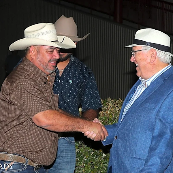Top quarter horse owner suspended by New Mexico racing stewards