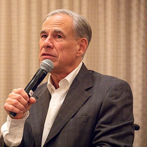 Gov. Greg Abbott, Gina Hinojosa on gerrymandering in governor race
