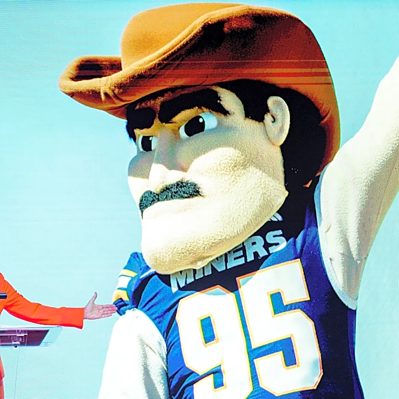 UTEP's annual address highlights record fundraising, enrollment