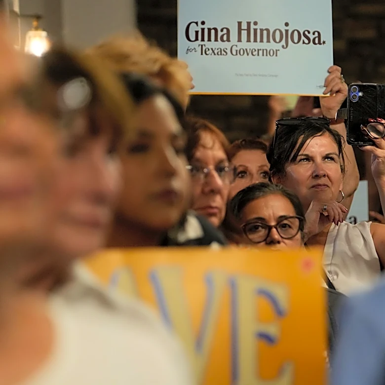 Hinojosa, O'Rourke tell El Paso crowds Gov. Abbott's time is running out