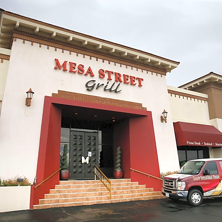 El Paso restaurant burglarized 4 times as thieves enter through roof