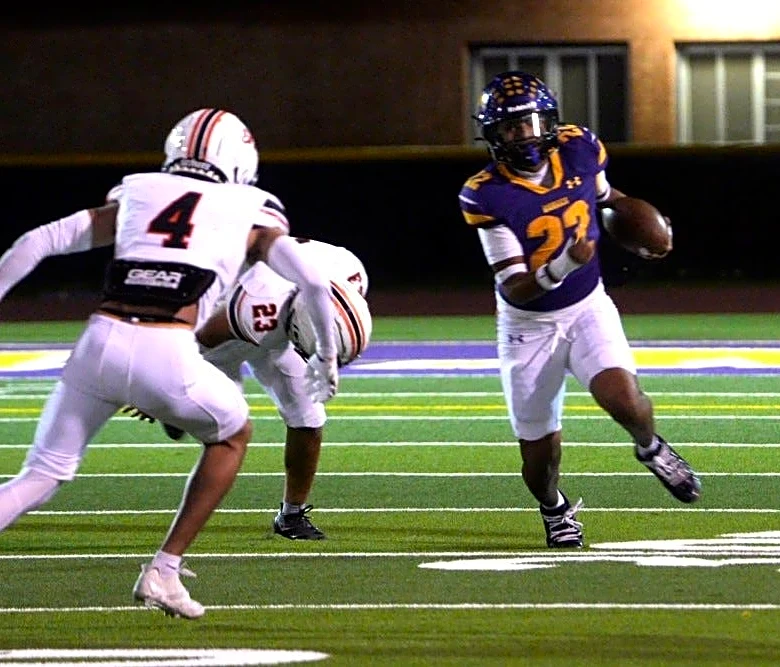 Burges proves its a playoff contender against El Paso High