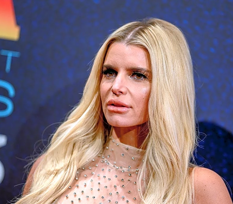 Jessica Simpson spotted in New Mexico and few seemed to notice