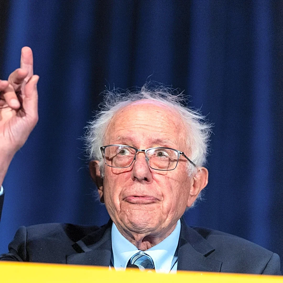 Bernie Sanders, Beto O'Rourke speaking in El Paso. Here's when