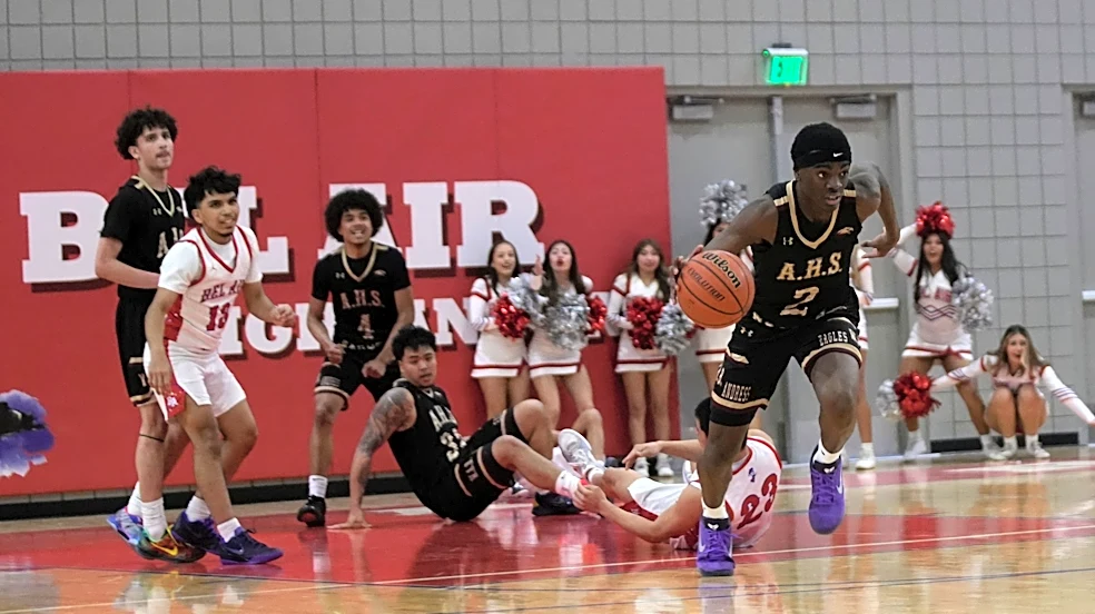 Texas UIL makes decision on rule changes in basketball, flag football