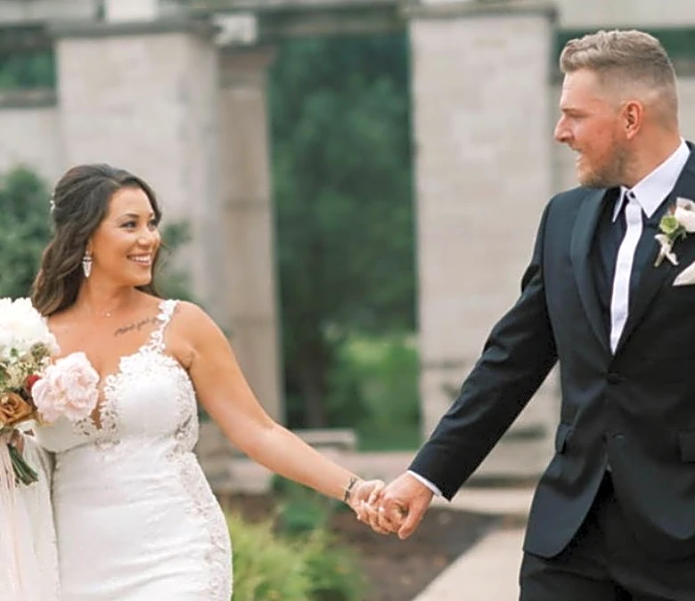 “I’m so Swollen”: Pat McAfee’s Wife Confesses Pregnancy Struggles 2 Weeks Before Due Date