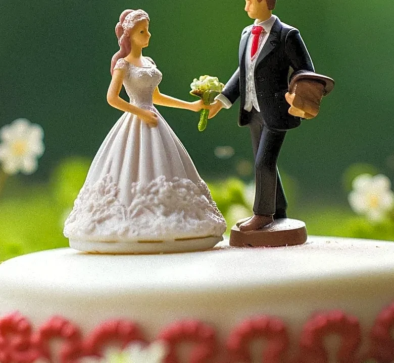 The Real Reason Couples Remember Personalized Wedding Gifts