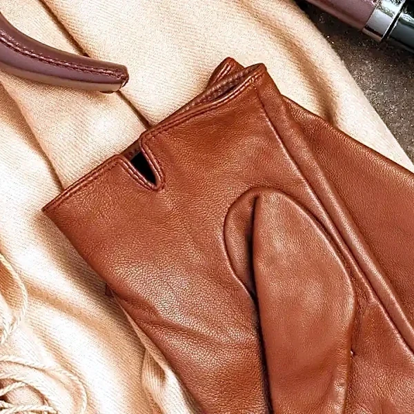 The Overlooked Fall Accessories That Pull an Outfit Together