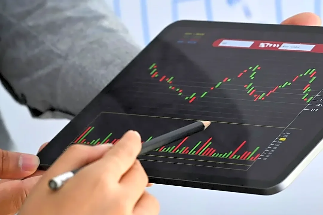 If Sybase's Story Fascinates You, Study These 5 Companies Next
