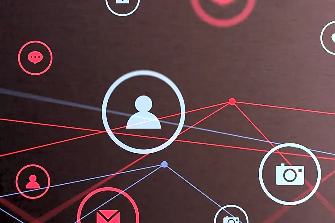 The Hidden Decision Behind the Evolution of Social Networking