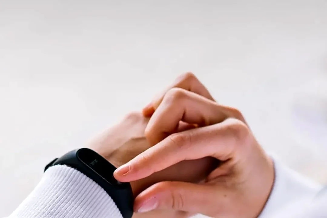 7 Mistakes to Avoid Before Buying Your First AI Wearable