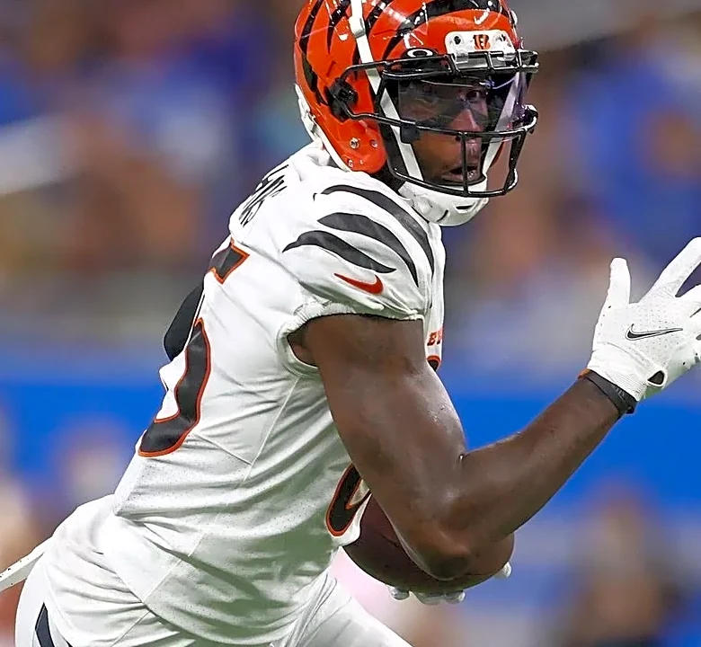 Why most NFL running backs no longer make as much money as WRs
