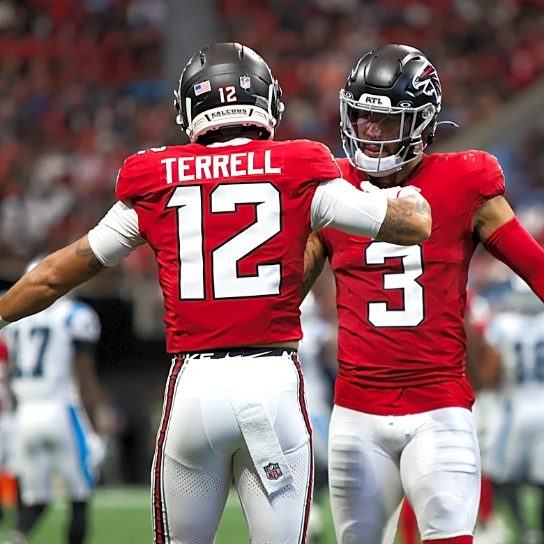Falcons reveal uniforms for MNF showdown vs. New Orleans Saints
