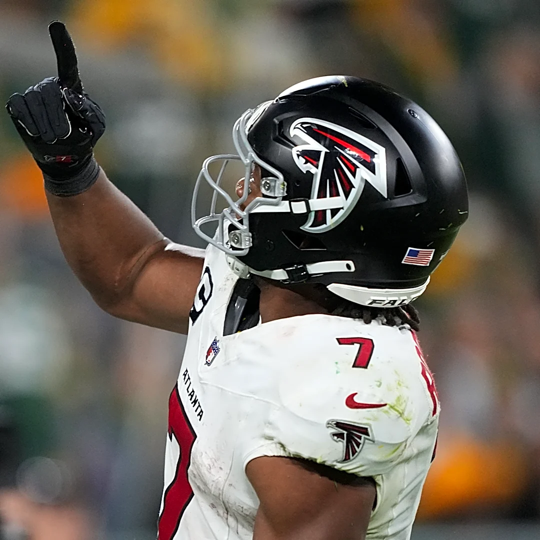 Adrian Peterson ranks Bijan Robinson best running back in the NFL