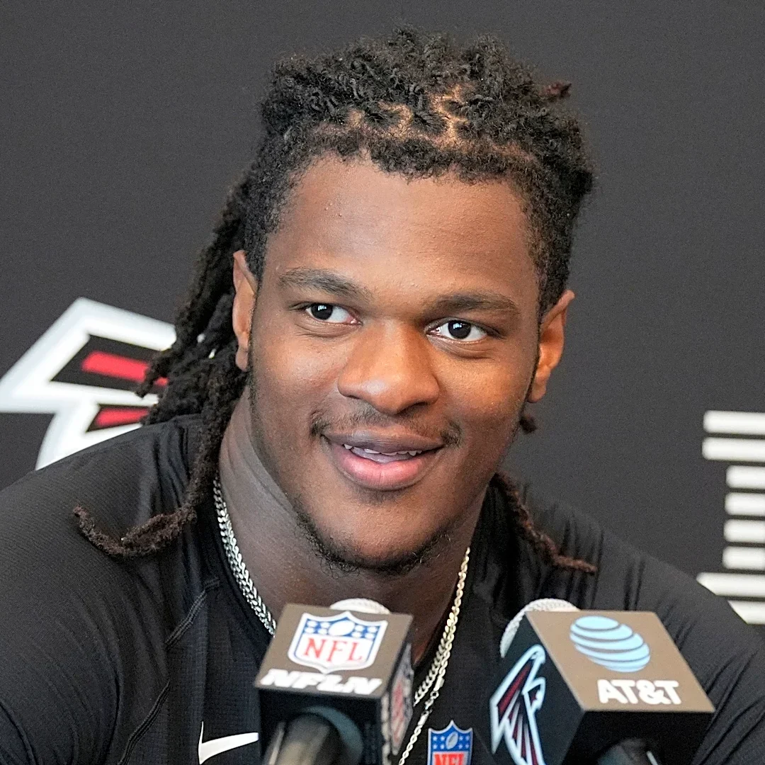 Falcons head coach shares update on rookie LB Kendal Daniels