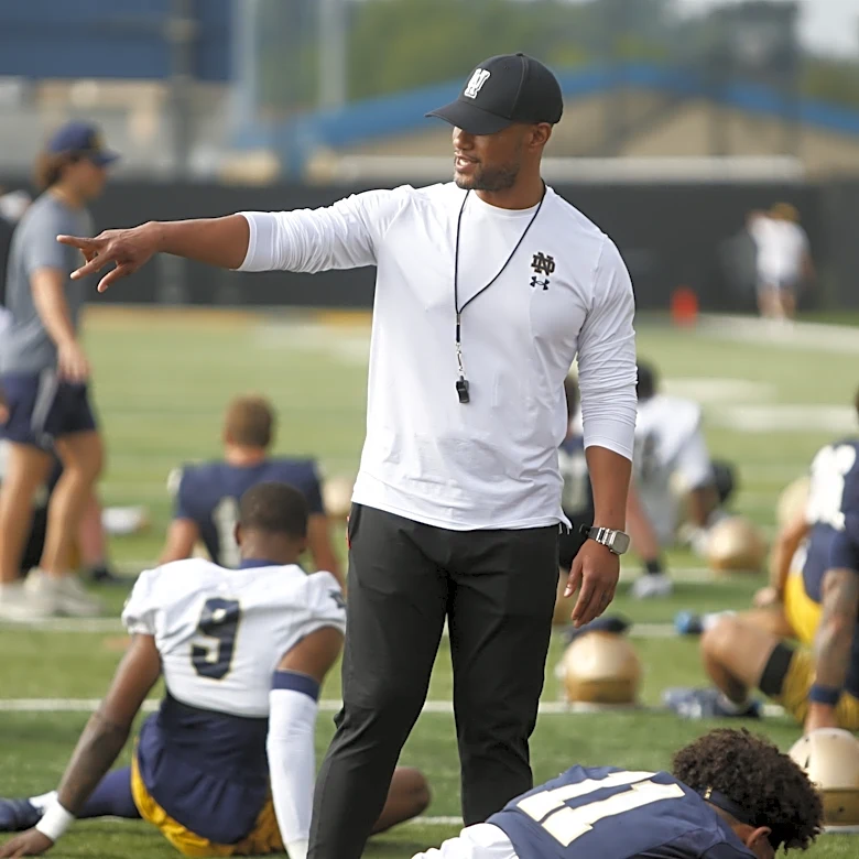 Notre Dame football preseason award watchlist tracker