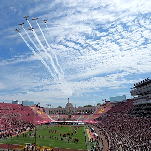 Social media roasts USC during its replacement game for Notre Dame
