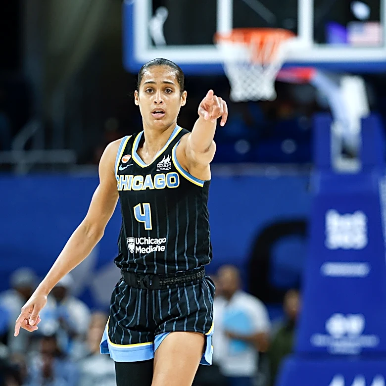 Notre Dame women’s hoops legend done for the year due to injury