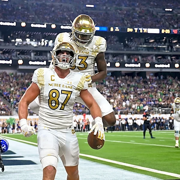 Ex-Notre Dame tight end signs 3-year extension with Las Vegas Raiders