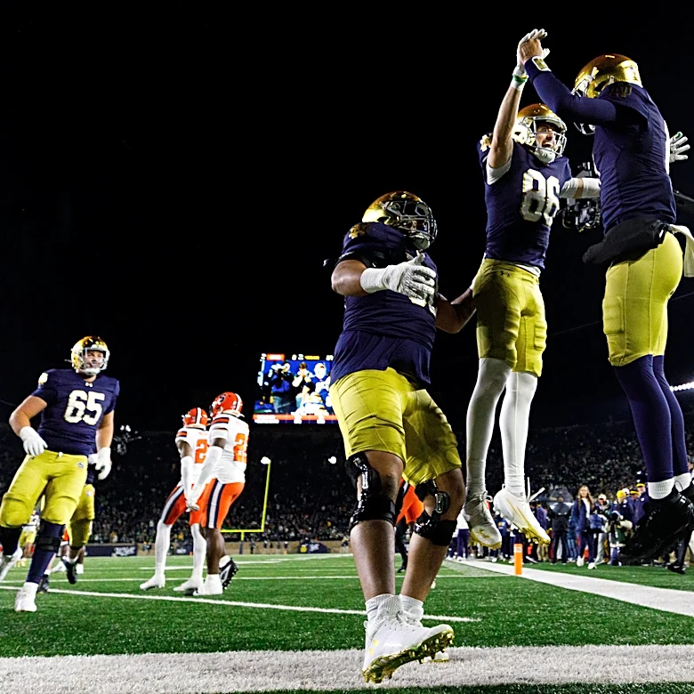 Former Notre Dame QB Kenny Minchey leads Kentucky over Texas A&M