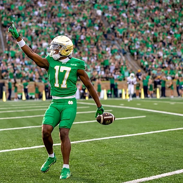 Notre Dame moves in the AP Top 25 poll for the first time in a while