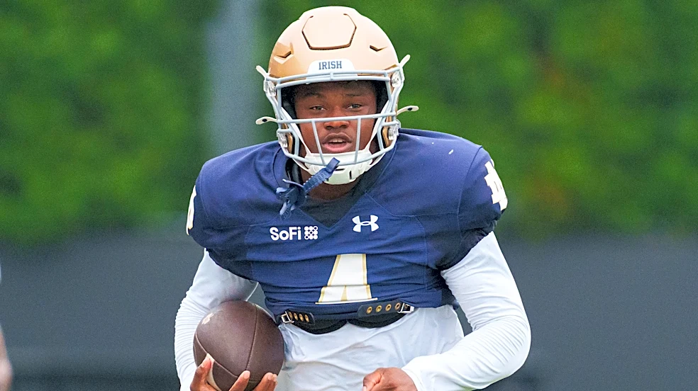 Watch Notre Dame's Bubba Frazier recover a muffed punt at BYU