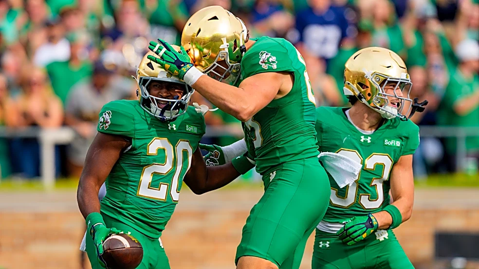 Watch Jonaz Walton give Notre Dame the lead against BYU