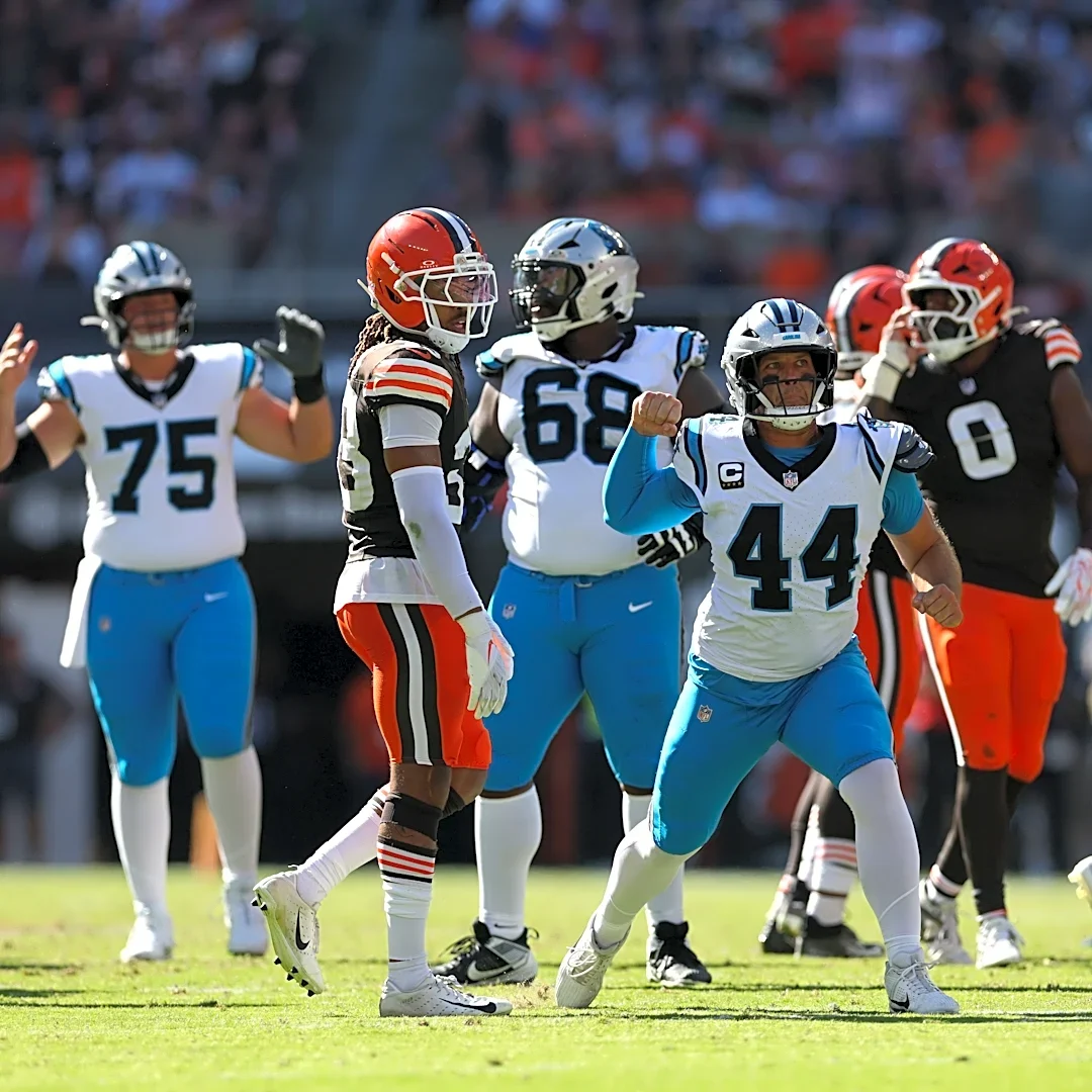 Former Notre Dame long snapper breaks longstanding NFL record