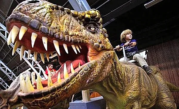 Jurassic Quest is bringing life-size dinosaurs to Jacksonville